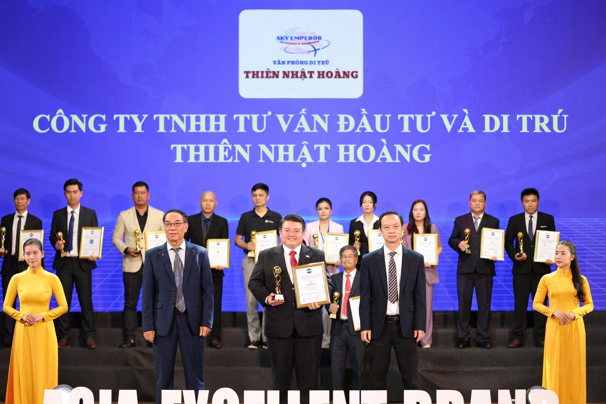 Văn phòng Di trú Thiên Nhật Hoàng vinh danh tại giải thưởng: Thương hiệu xuất sắc Châu Á 2026